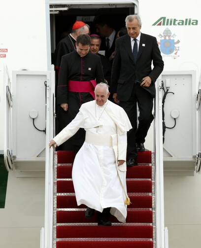 Pope Francis walks from the plane upon his arrival at Joint Base Andrews outside Washington Sept. 22. (CNS photo/Kevin Lamarque, Reuters)