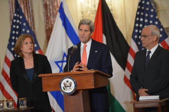 Kerry and Mideast negotiators