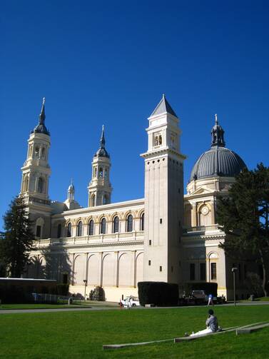St. Ignatius Church, University of San Francisco. Courtesy of Wikipedia.