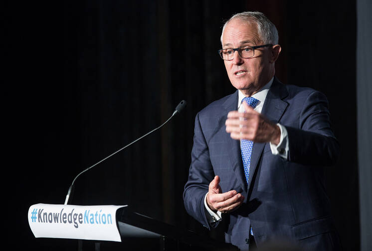 The Man Down Under? The Prime Minister of Australia, The Hon Malcolm Turnbull MP, addressing the luncheon © Knowledge Society 2015. Photograph by Rick Stevens.