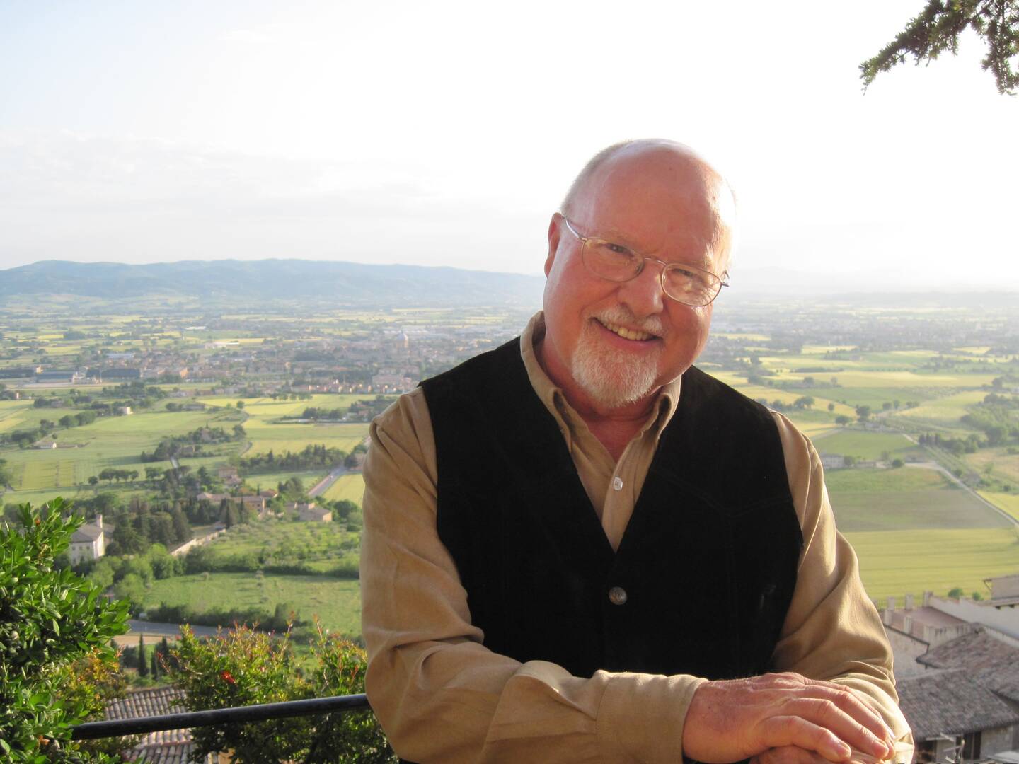 Franciscan Father Richard Rohr is seen in this 2012 photo during a trip to Assisi, Italy, sponsored by the Center for Action and Contemplation in Albuquerque, N.M. Father Rohr will be the first Catholic priest to appear on "Super Soul Sunday,” which runs on the Oprah Winfrey Network. (CNS photo courtesy of Franciscan Media) See ROHR Feb. 2, 2015.