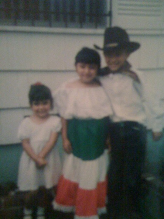 The author with two cousins before the Cinco de Mayo parade, 1998