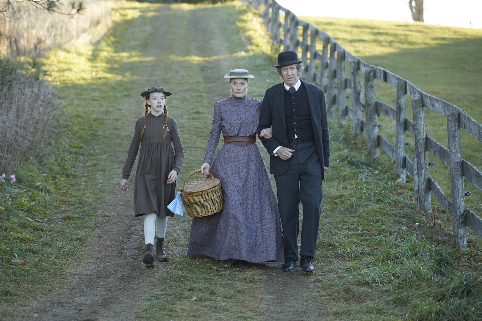 Amybeth McNulty, Geraldine James and R. H. Thomson (photo: Netflix)