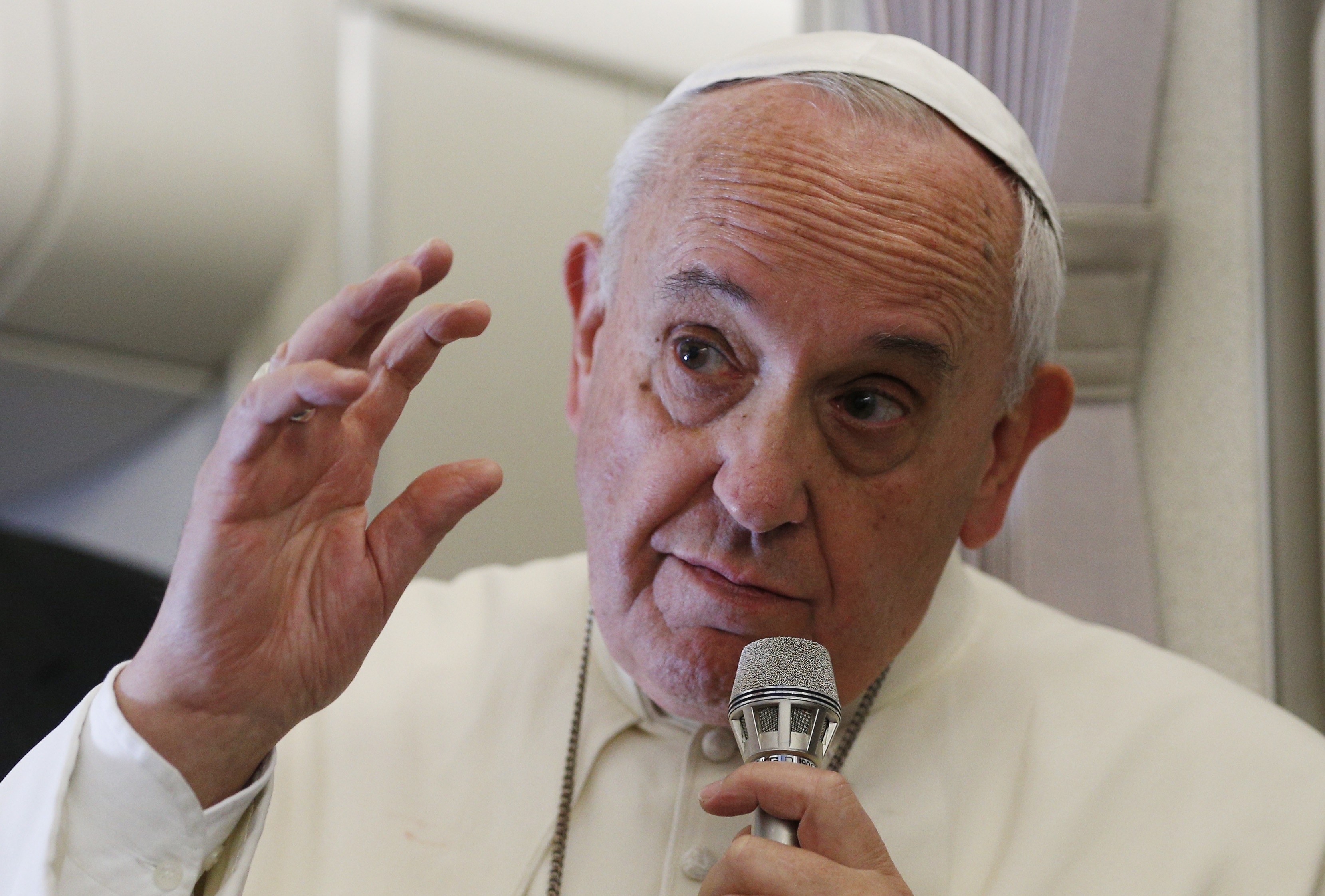 Pope speaks to Media