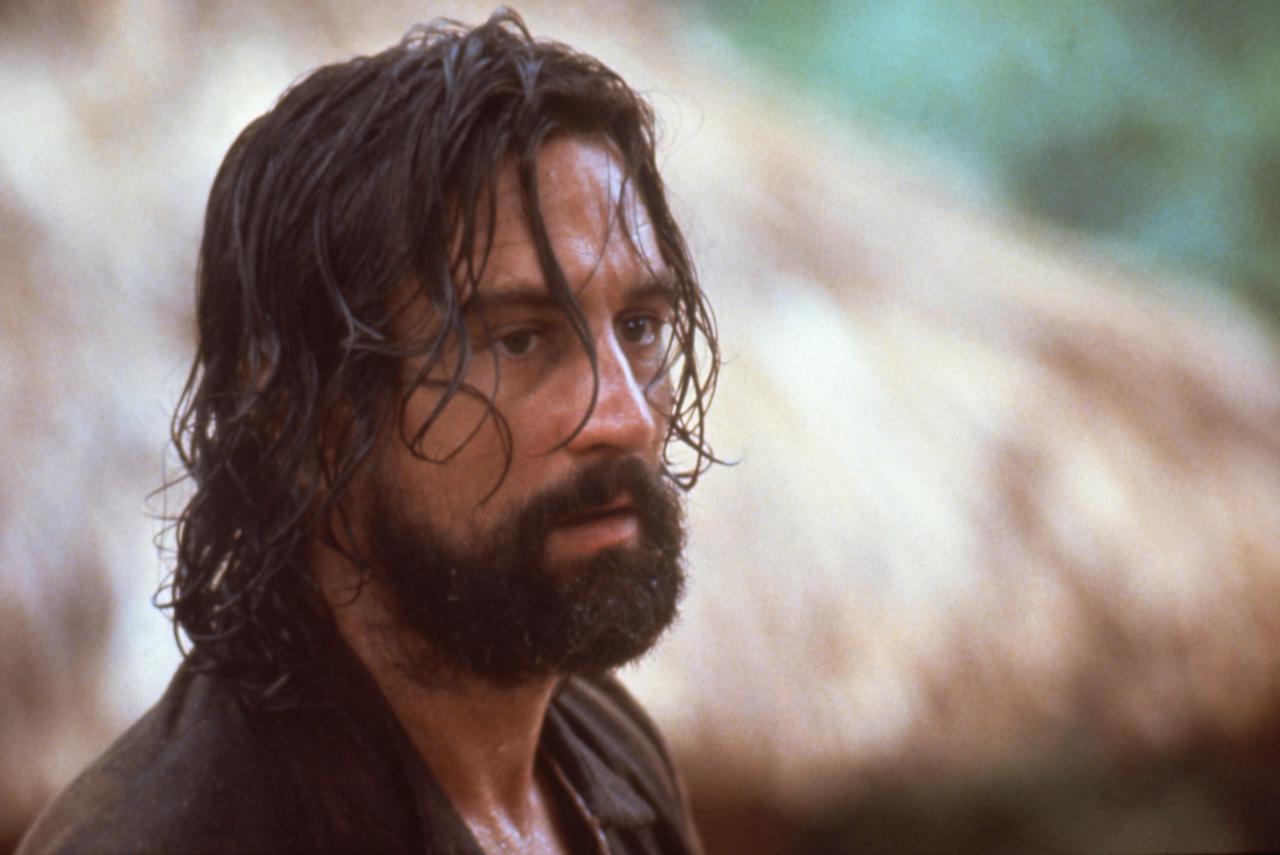 Robert DeNiro in ‘The Mission’ (photo: Alamy)