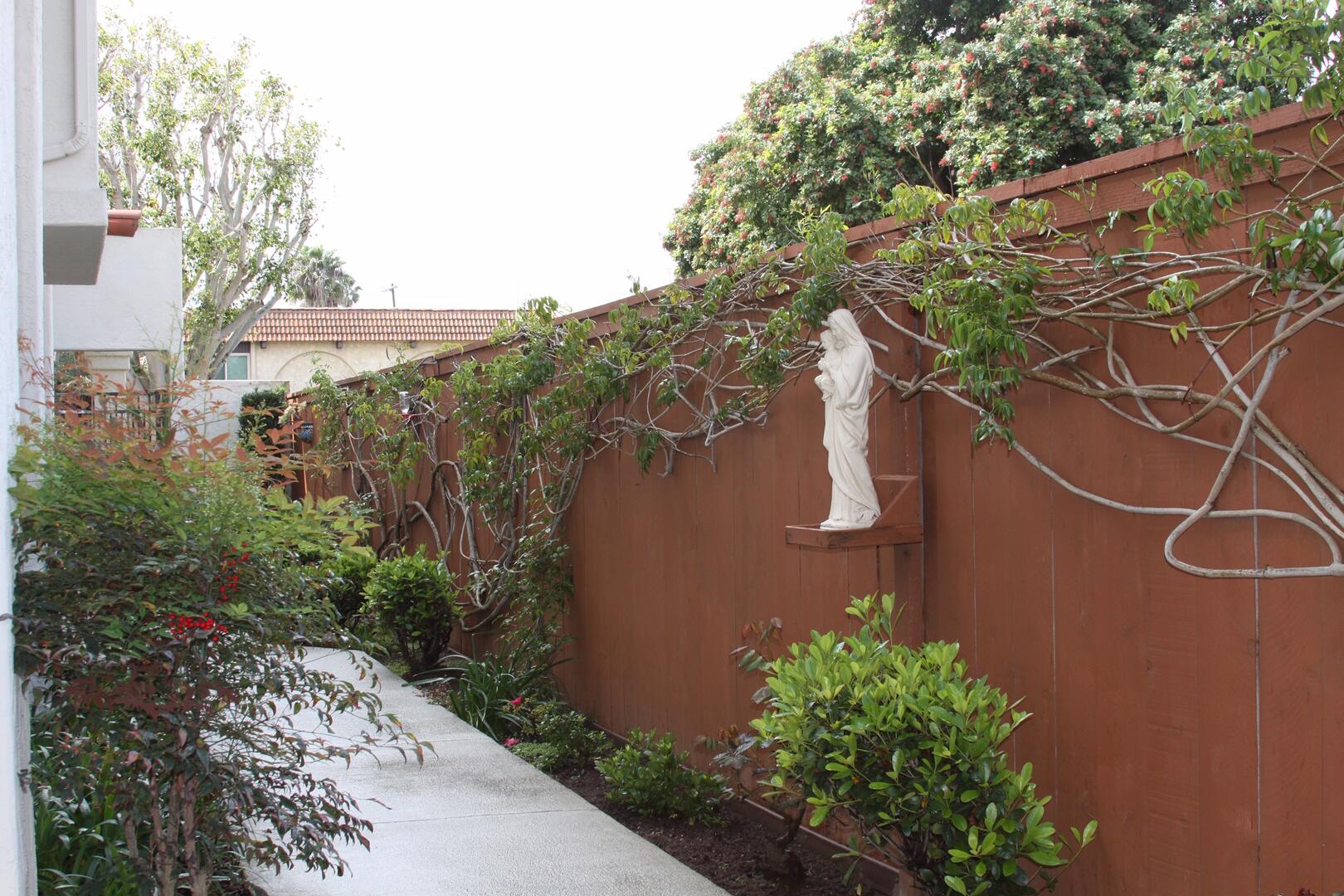 At the Spiritual Ministry Center in the Ocean Beach community of San Diego, every detail of the space has been considered with an eye toward giving retreatants an experience of home (photo: the Spiritual Ministry Center).