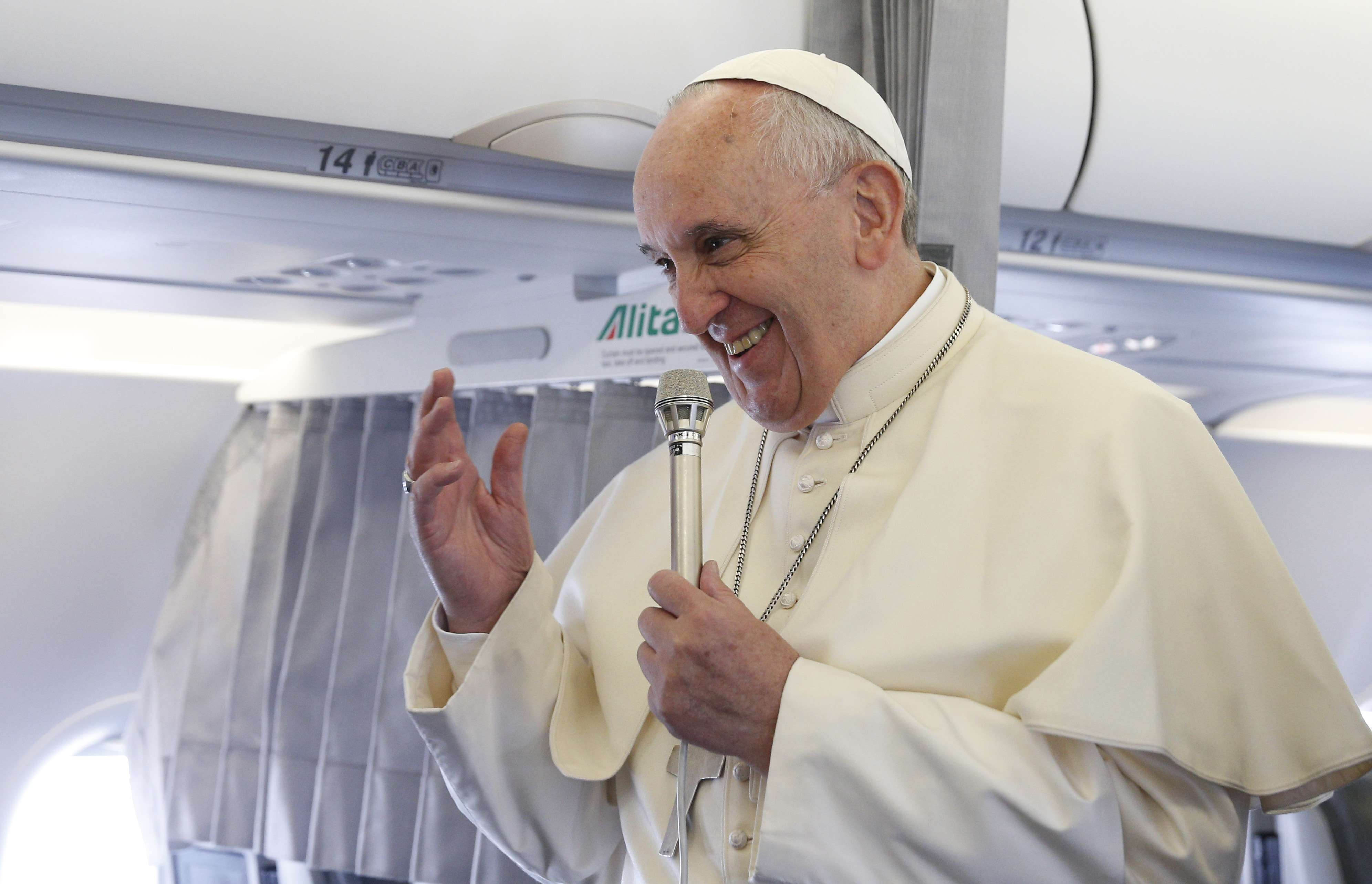 Full in English of the Pope's Press Conference on Flight from Colombo to Manila | America Magazine