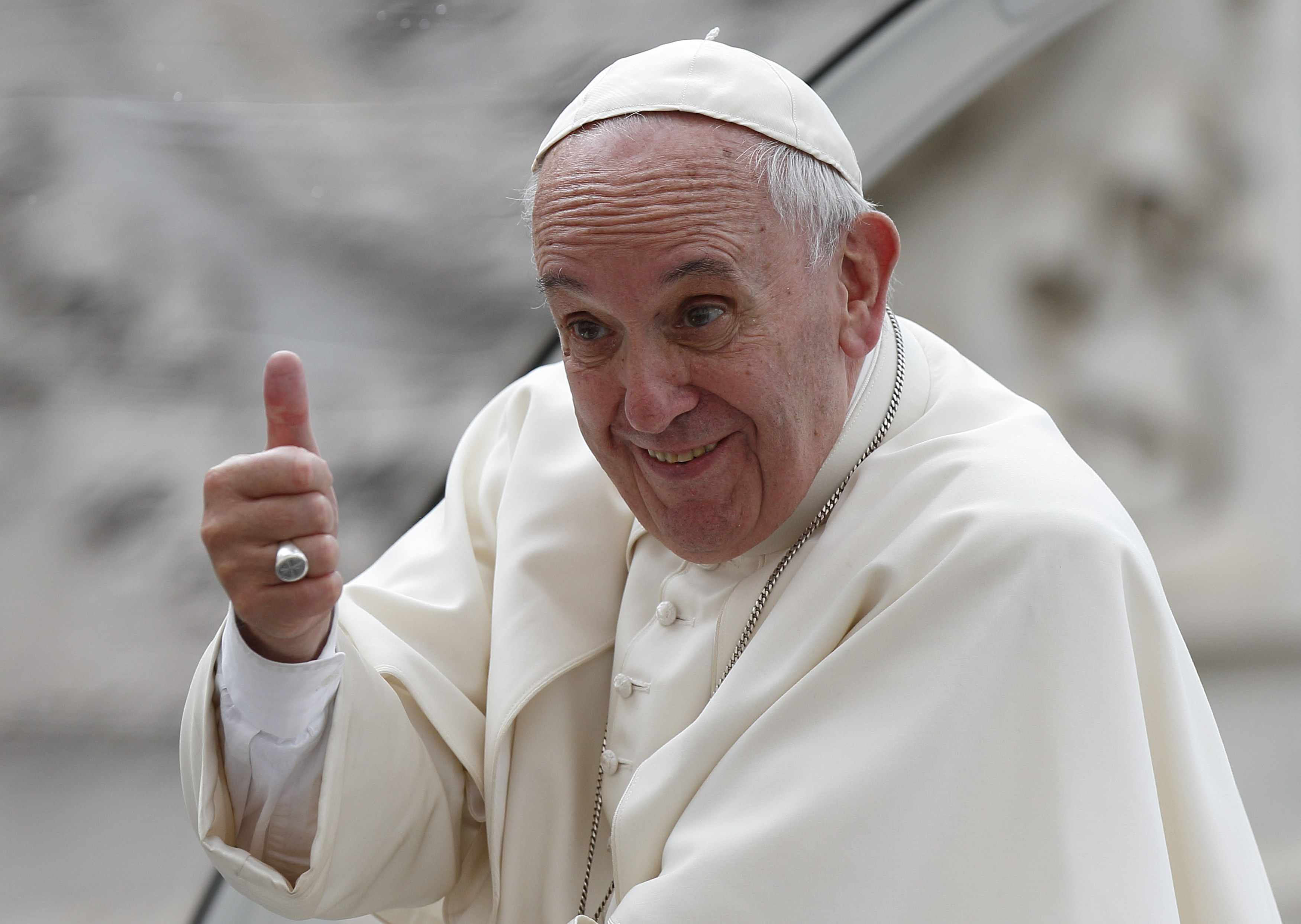 Текста папы римского. Франциск (папа Римский). Папа Римский Франциск улыбается. Франциск (папа Римский) фото. Папа Франциск Мем.