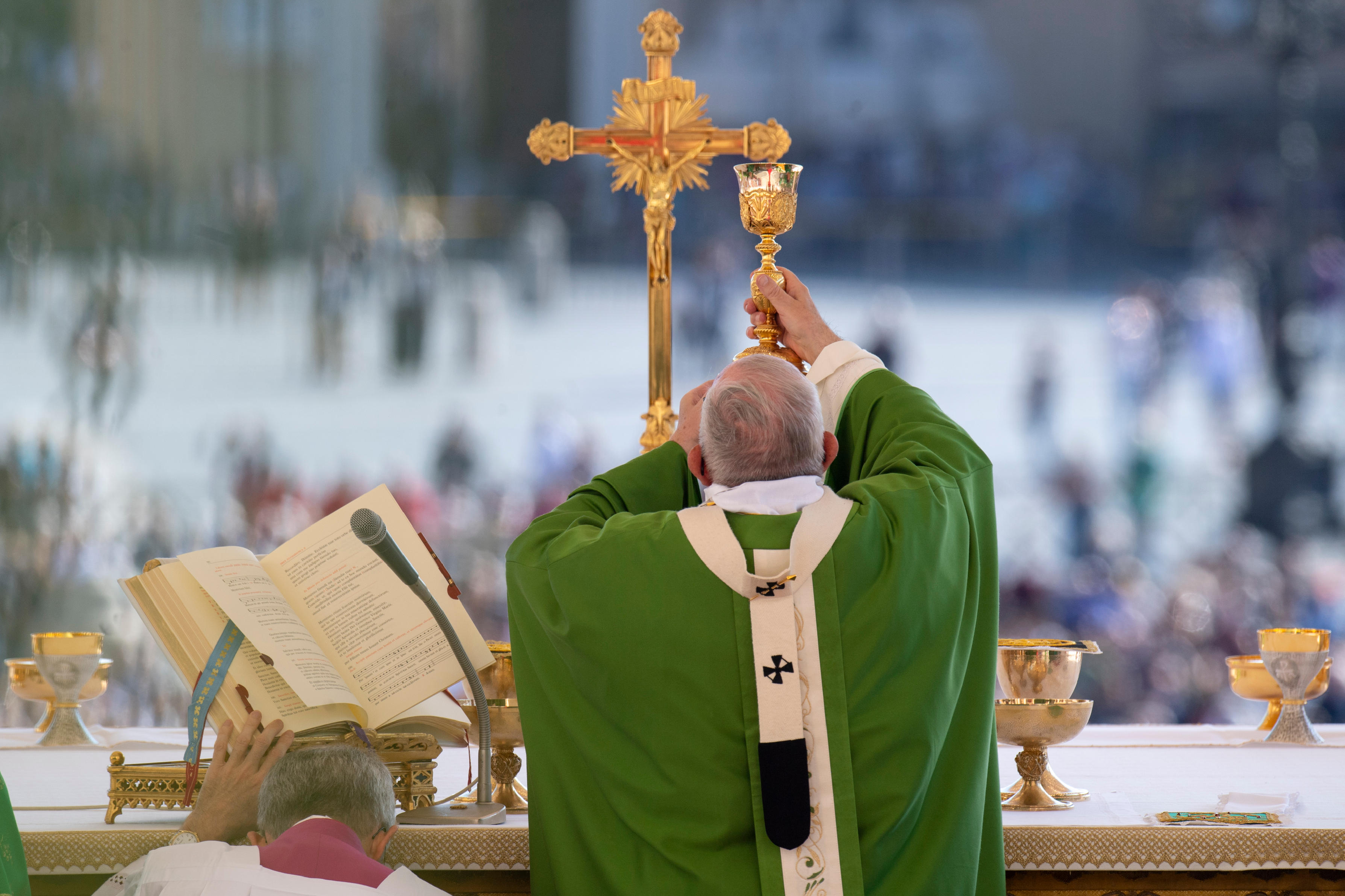 What one man's honest, uncensored response to the Eucharist taught ...