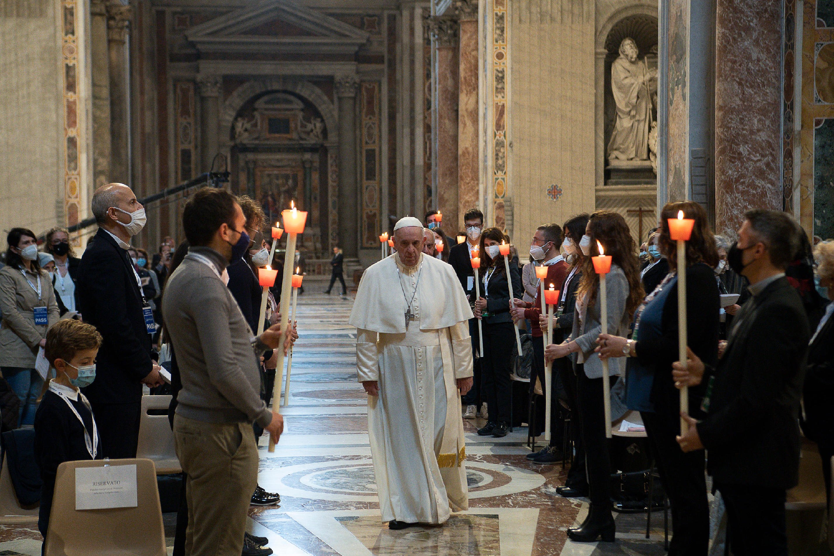 Pope Francis will soon institute the formal 'ministry of catechist' |  America Magazine