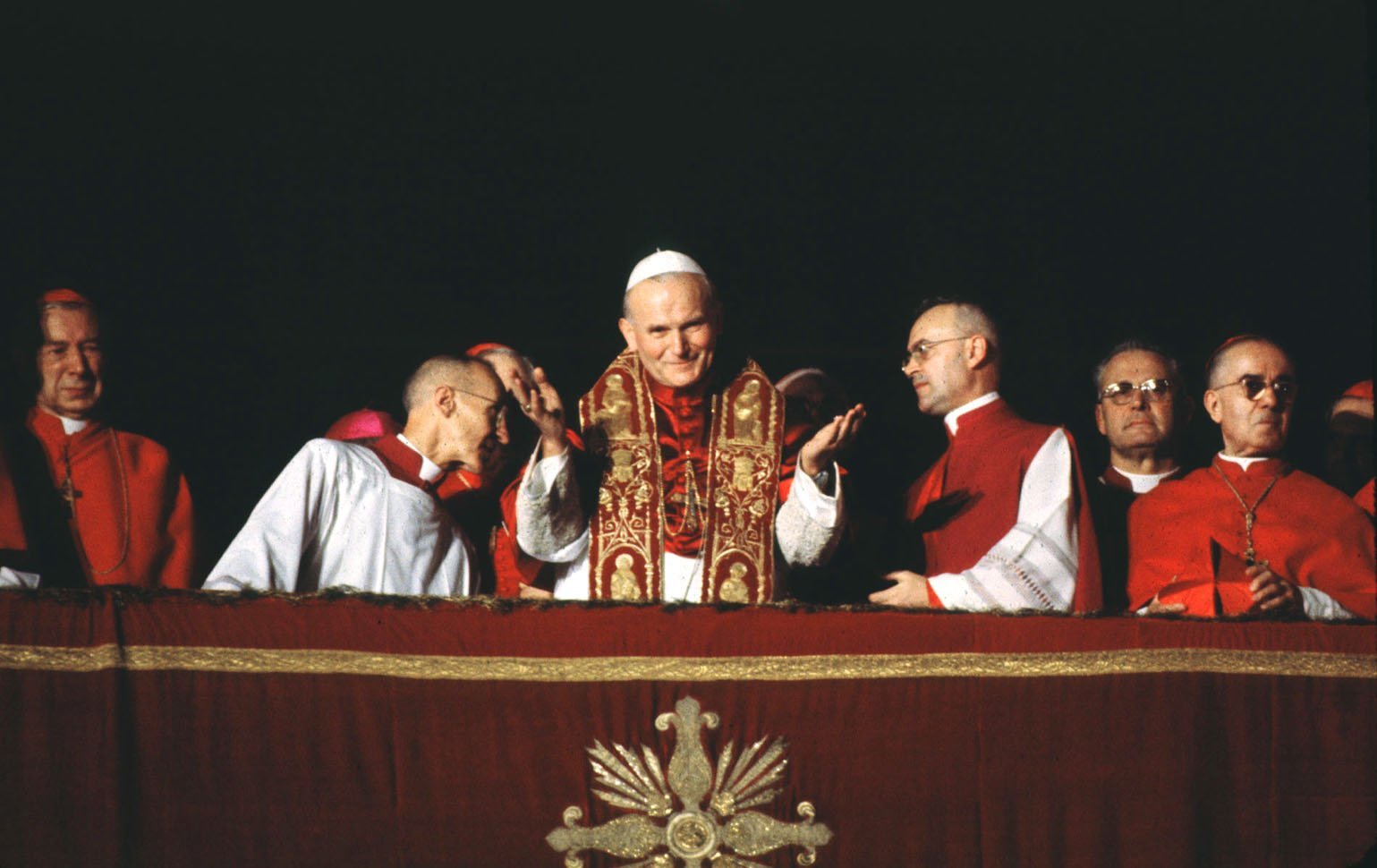 kapital Insister Gøre klart 40 years ago, Pope John Paul II was shot in St. Peter's Square. Joseph  O'Hare, SJ, was not surprised. | America Magazine