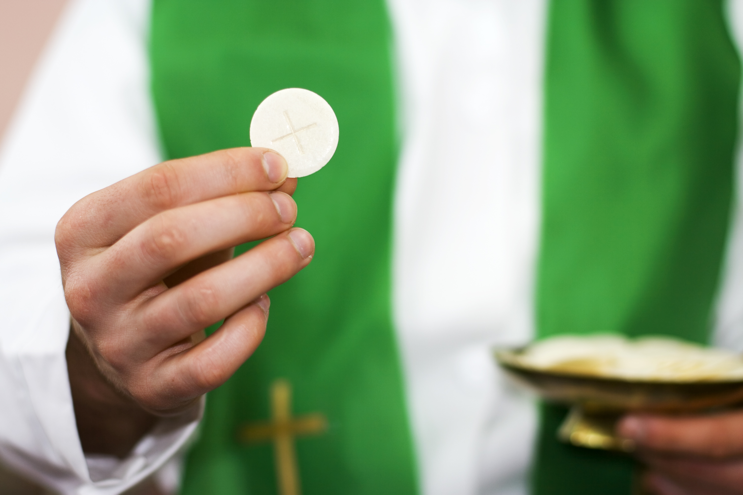 Explainer: When can someone be denied the Eucharist? | America Magazine