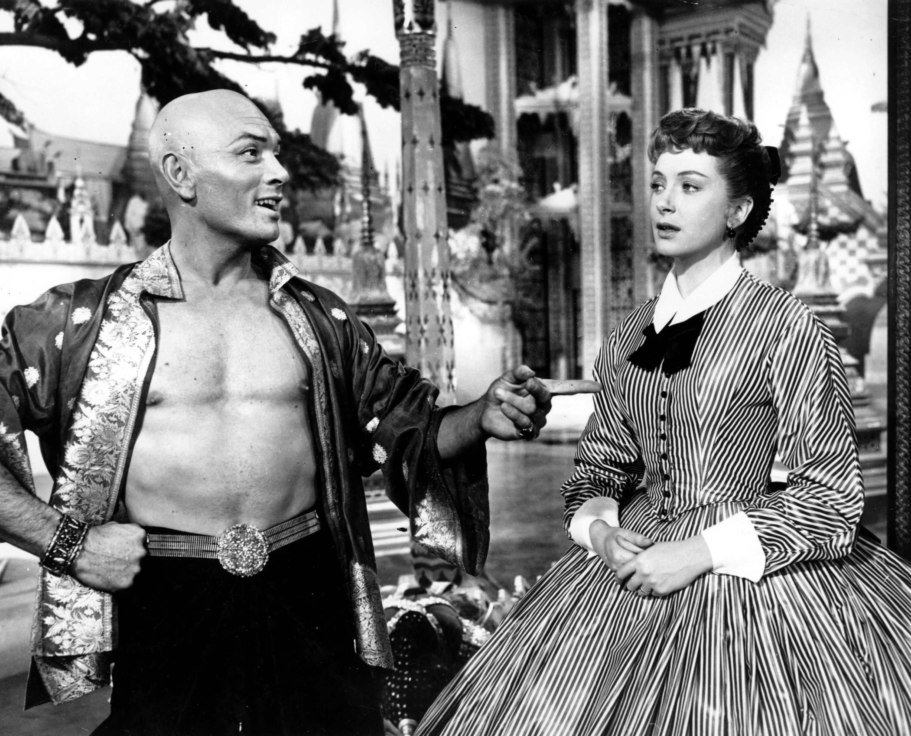 Yul Brynner and Deborah Kerr are photographed on the set of "The King ...