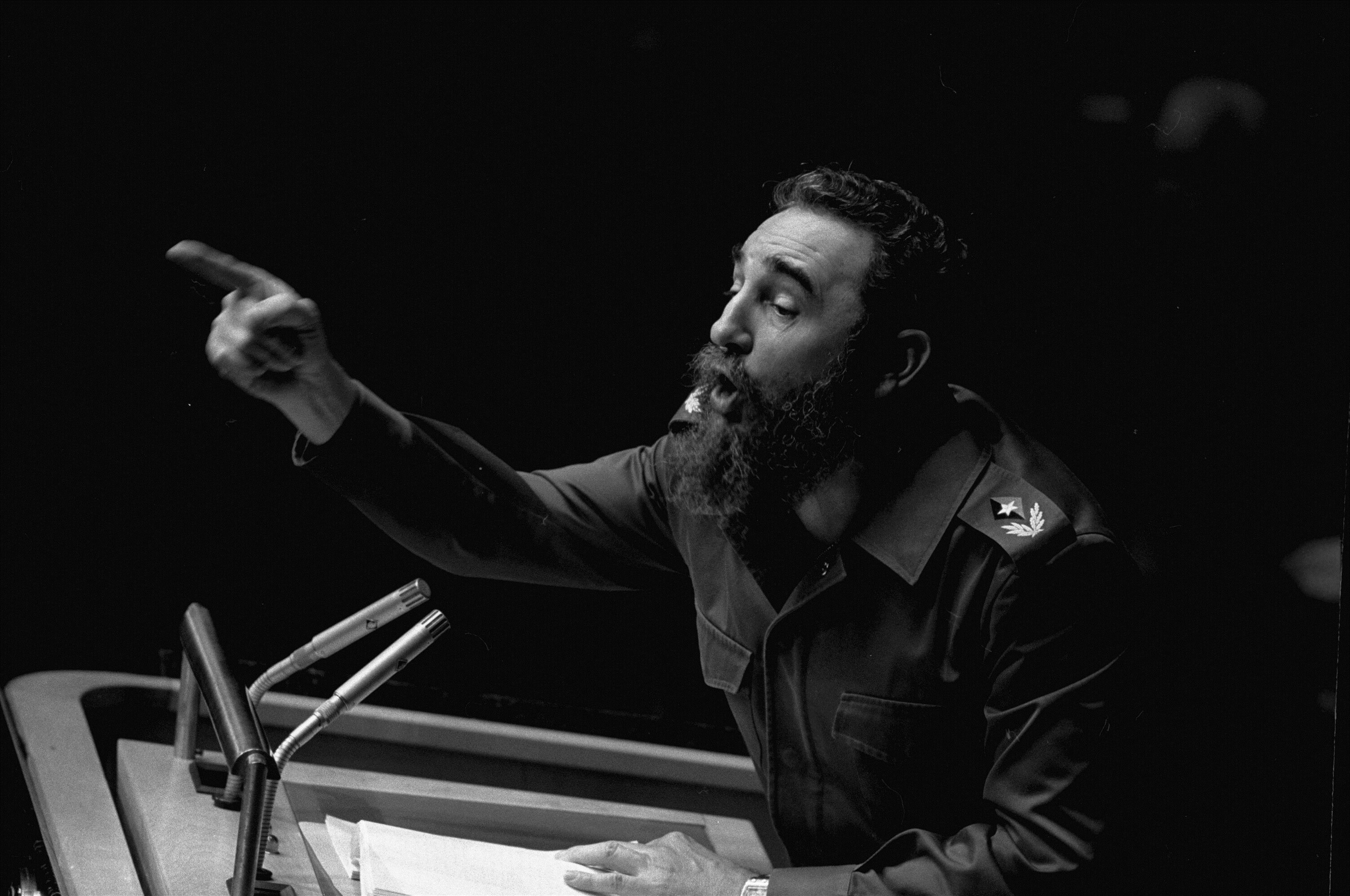 Fidel Castro, Cuba Revolutionary, Dies at 90 - WSJ
