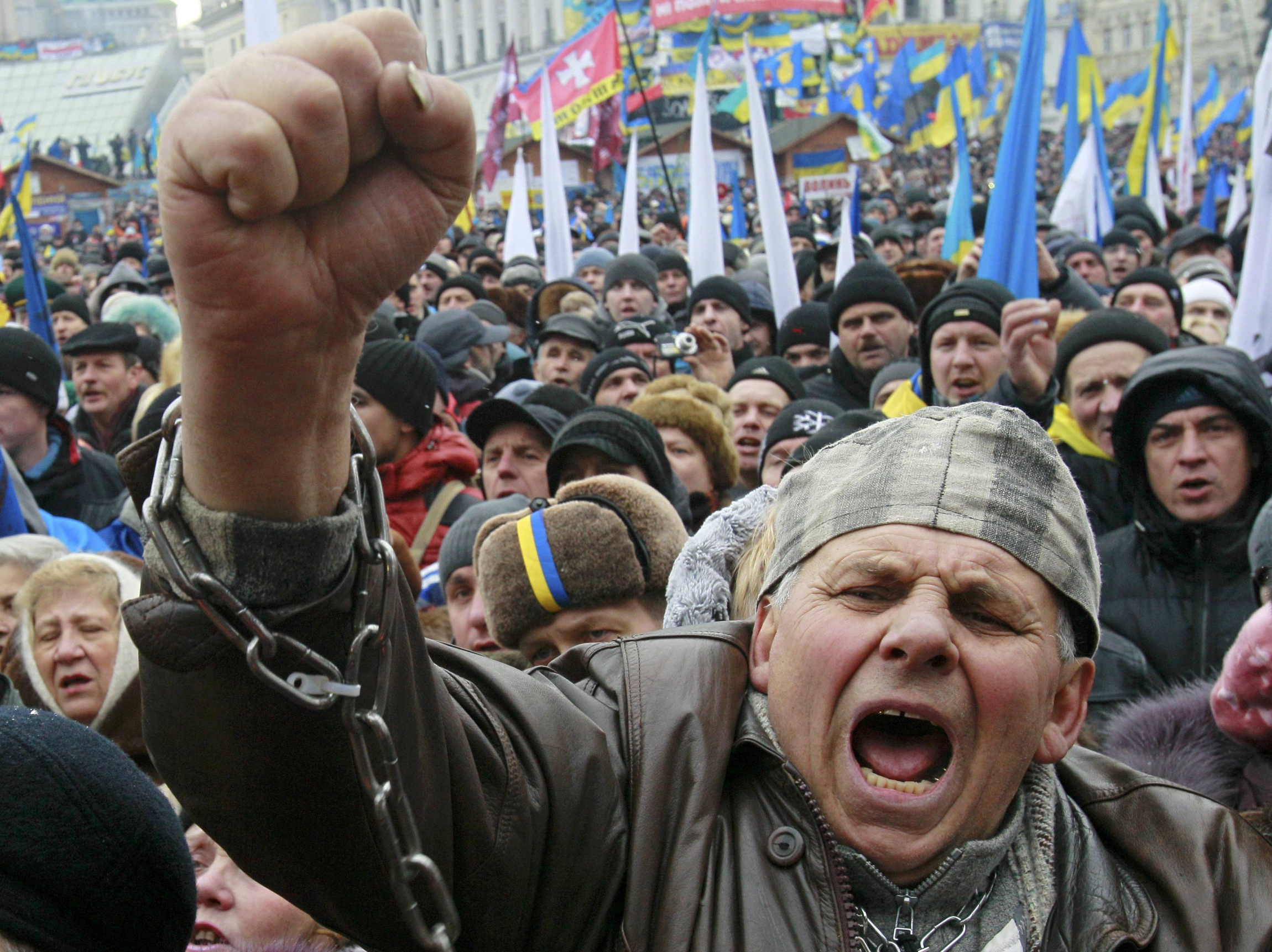 Хохлы кричат. Хохлы на Майдане. Украинцы на Майдане.