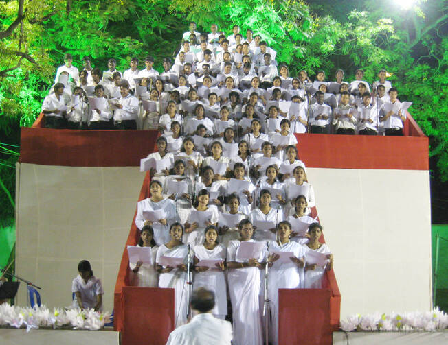 Catholic, Orthodox and Protestant singers comprise a multilingual choir during a performance titled "Singing Cross" in Chennai, southern India. (CNS photo/Fernando Leo, UCAN) 