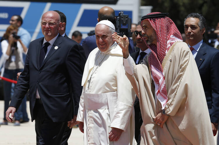 Pope Francis arrives at airport in Amman, Jordan (CNS photo/Paul Haring) 