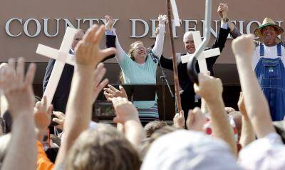 There will be other polarizing figures like Kim Davis taking center stage in 2016. (CNS photo/Chris Tilley, Reuters)