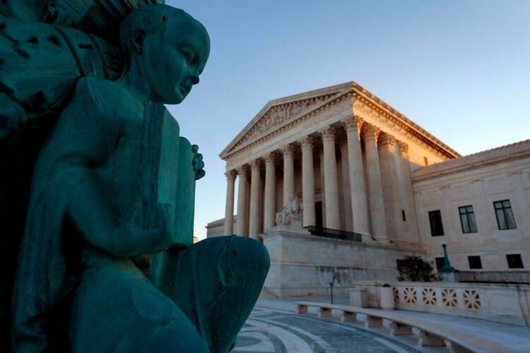 The U.S. Supreme Court building in Washington is seen in this 2014 file photo.(CNS/Jonathan Ernst, Reuters) 