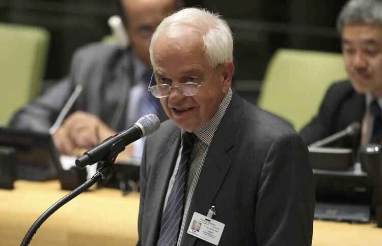 John McCallum, Canada's Immigration Minister, speaks during a Sept. 19 meeting on refugees and migrants at the U.N. General Assembly in New York City. Bishop Douglas Crosby of Hamilton, Ontario, president of the Canadian Conference of Catholic Bishops, has asked McCallum to unclog delays in processing refugee applicants in order to preserve confidence in the refugee sponsorship program. (CNS photo/Carlo Allegri, Reuters)