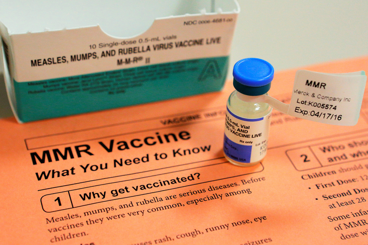 Catholic parents should vaccinate their children, Vatican academy says