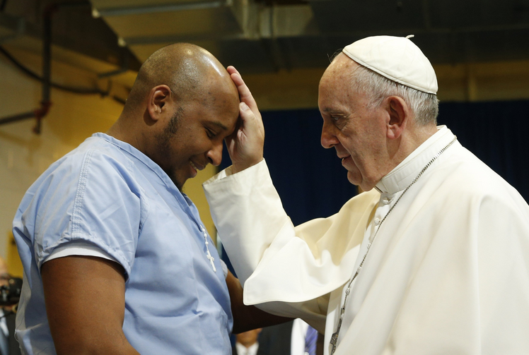 Pope Francis closes the door on the death penalty in ...