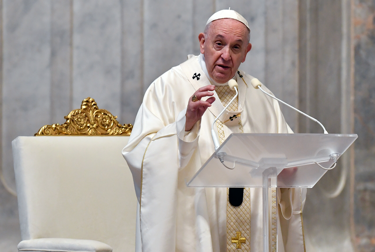 On Holy Thursday, Pope Francis counsels world’s priests ‘Take risks