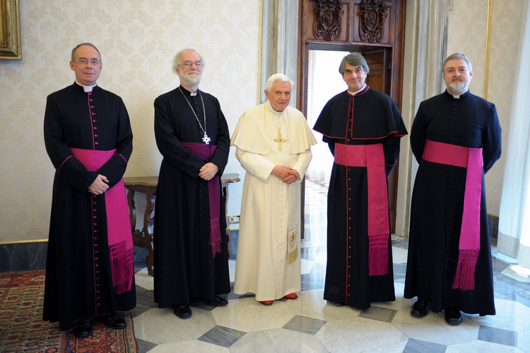 Explainer: What happens when an Anglican bishop becomes Catholic?