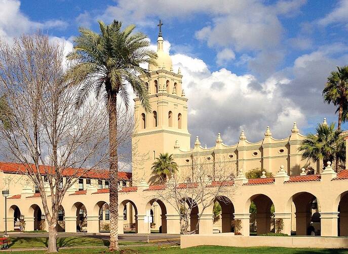 Brophy College Preparatory. Photo courtesy of Diyaxsteph, (CC BY-SA 4.0), via Wikimedia Commons