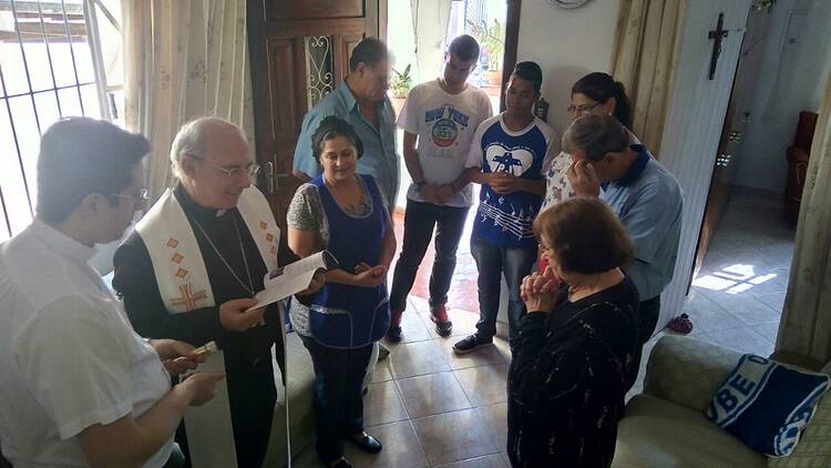 Bispo brasileiro: espero que o sínodo acabe com o clericalismo na igreja