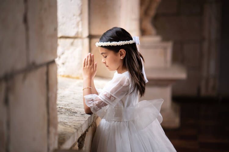What can we learn from children about the Eucharist? | America Magazine