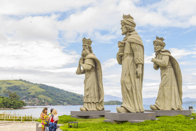 Sculptures of the three wise men in Angra dos Reis, Rio de Janeiro, Brazil (iStock/ampueroleonardo).