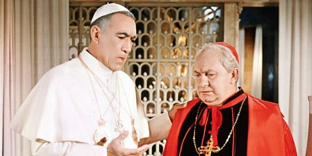 Anthony Quinn and Leo McKern in ‘The Shoes of the Fisherman’ (MGM)