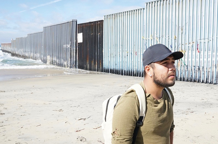 What Life Is Like On The U S Mexico Border America Magazine