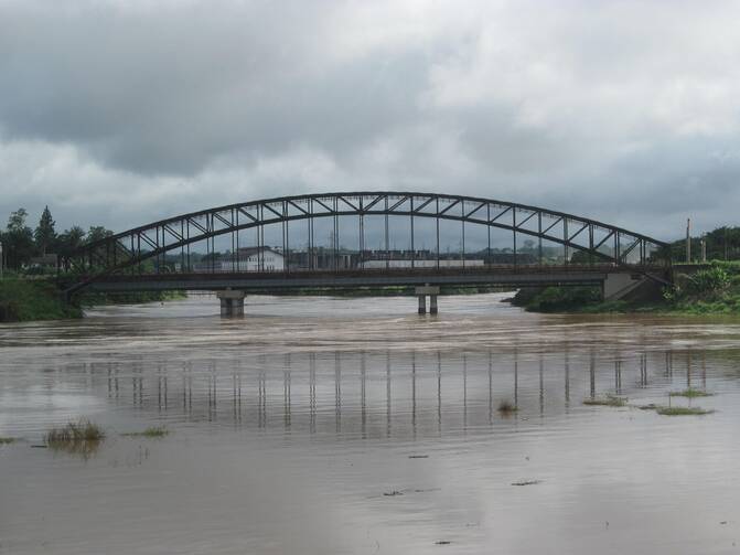 Sanaga River, Cameroon (Photo via Wikipedia Commons)