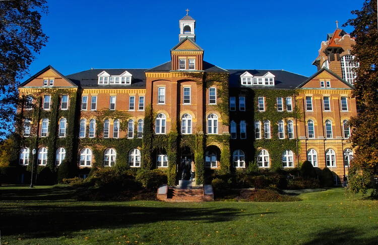 Saint Anselm College (Wikipedia)