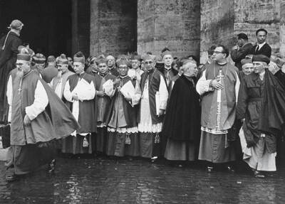 Vatican II Documents – Gaudium Et Spes – Holy Trinity Catholic Church
