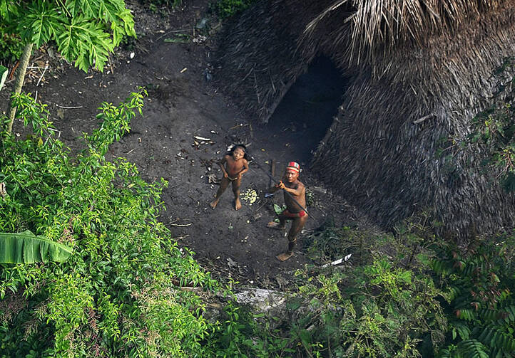 Members of an uncontacted tribe in the Brazilian state of Acre in 2012. Image courtesy of Agência de Notícias do Acre.