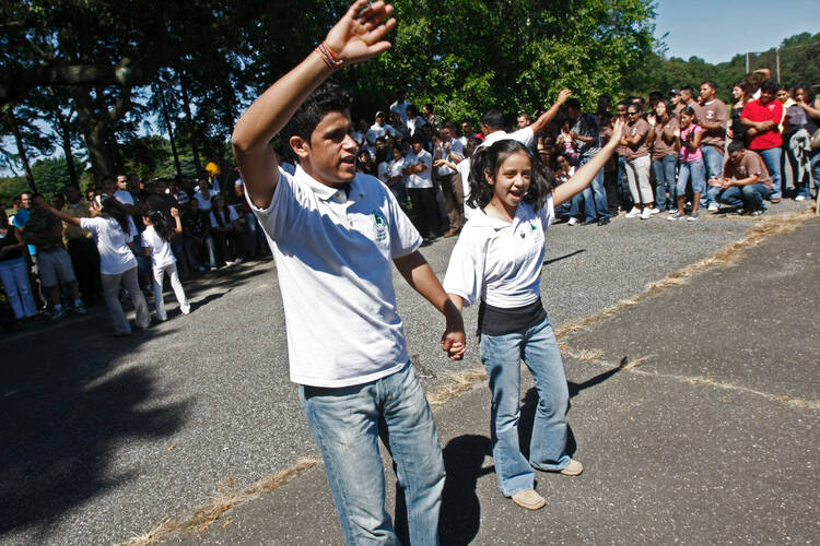 Young Hispanics perform during Encuantro celebration, Oct. 2008 \