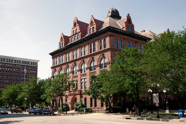 The Democrats face a big problem outside of big cities, but in places like Peoria rather than in new suburbs. (Wikipedia photo of Peoria City Hall)