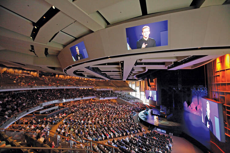 Crowd Sourcing: Sunday service at the 7,000-seat Willow Creek Community in South Barrington, Ill.