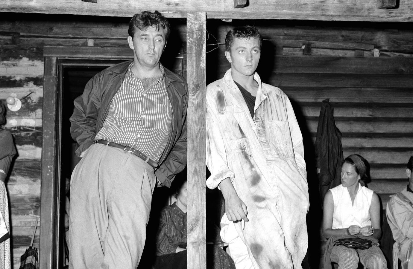 Missing Robert Mitchum: nostalgia for the archetypal American male |  America Magazine