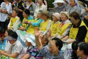 Comfort Women rally in front of the Japanese Embassy in Seoul, August 2011. (Photo from Wikimedia Commons/Claire Solery)