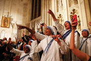 FRANCIS ON FIFTH AVENUE. Members of the Missionaries of Charity cheer as Pope Francis arrives at St. Patrick’s Cathedral.