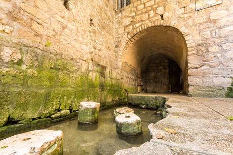 the pool of siloam in Jerusalem where Jesus healed the blind man