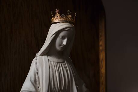 Statue of Mary wearing a crown