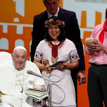 Pope Francis: Love for the poor and for the Earth must go hand in hand
