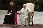  El Papa Francisco habla durante su audiencia general en la sala Pablo VI en el Vaticano el 1 de agosto. (Foto CNS / Paul Haring)