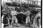 An informal boxing match sometime between 1890 and 1910 (Detroit Publishing Co., P., retrieved from the Library of Congress)