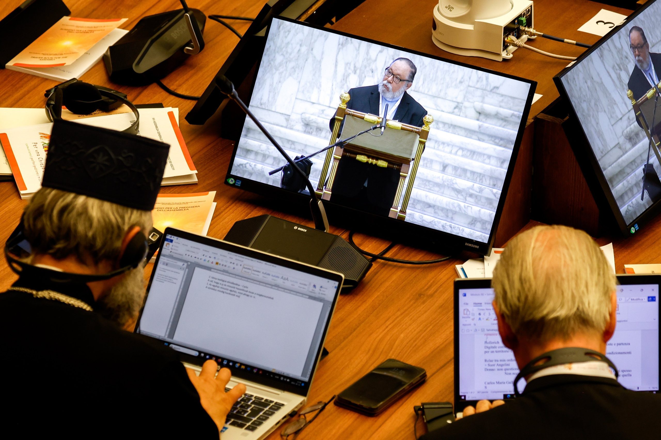 पहली धर्मसभा की अंतिम रिपोर्ट प्रकाशित: डिजिटल संस्कृति और मदरसा गठन पर